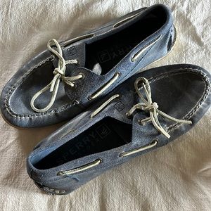 Sperry Top-Siders in fantastic condition.